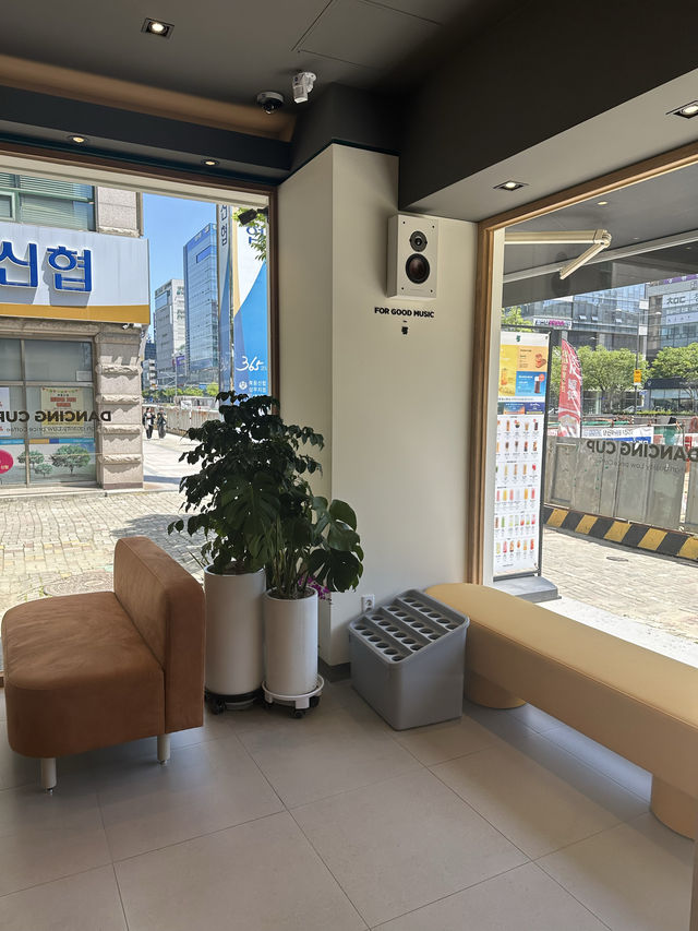 높은 퀄리티의 커피를 정말 합리적인 가격에 만나볼수 있는 댄싱컵 광주 싱무역점💕