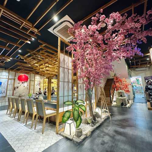 Sushi World