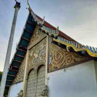 วัดพระธาตุจอมปิง ชมปรากฏการณ์เงาพระธาตุกลับหัว