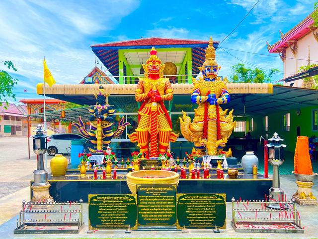 ไหว้ท้าวเวสสุวรรณที่วัดอู่ตะเภา