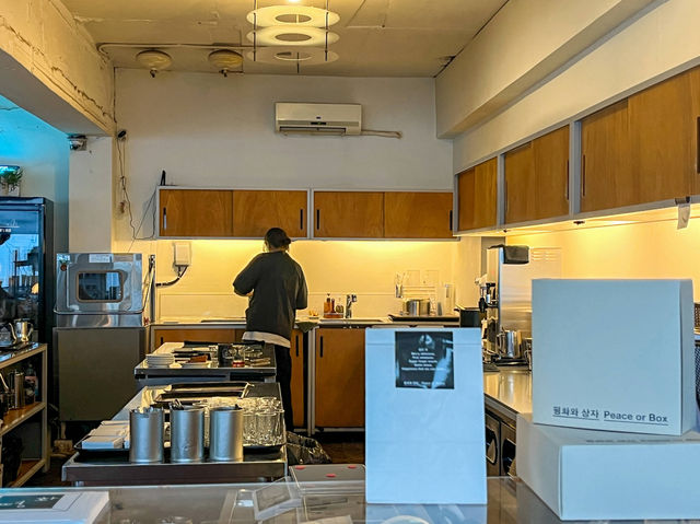 전주오면 꼭 먹어야할 휘낭시에 전주디저트 카페 맛집 N번째 방문 : 평화와 평화, 커피상점 
