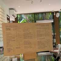 MiVana Coffee คาเฟ่ป่าในเมือง