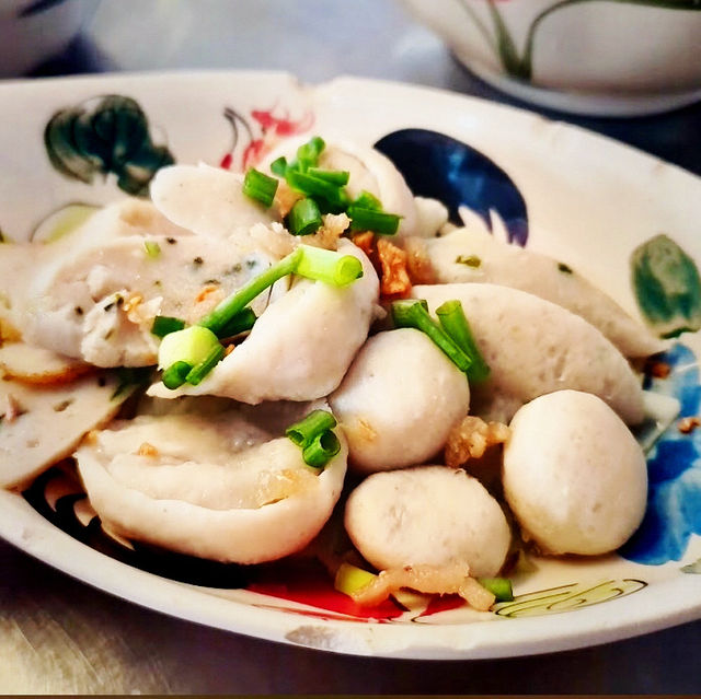 泰國曼谷 不經意的美味船麵 Zaew Noodle แซว ก๋วยเตี๋ยวลูกชิ้นปลา