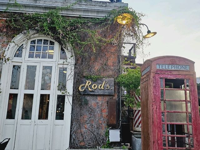 ตลาดนัดรถไฟศรีนครินทร์ Train Night Market