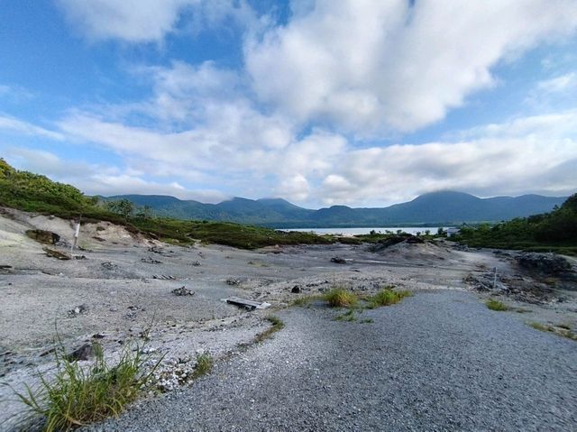 ここはあの世とこの世の境目か。恐山菩提寺。