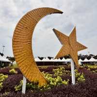 "Celebrating National Day at Dataran Ayer Keroh: A Melaka Tradition of Patriotism and Festivities"