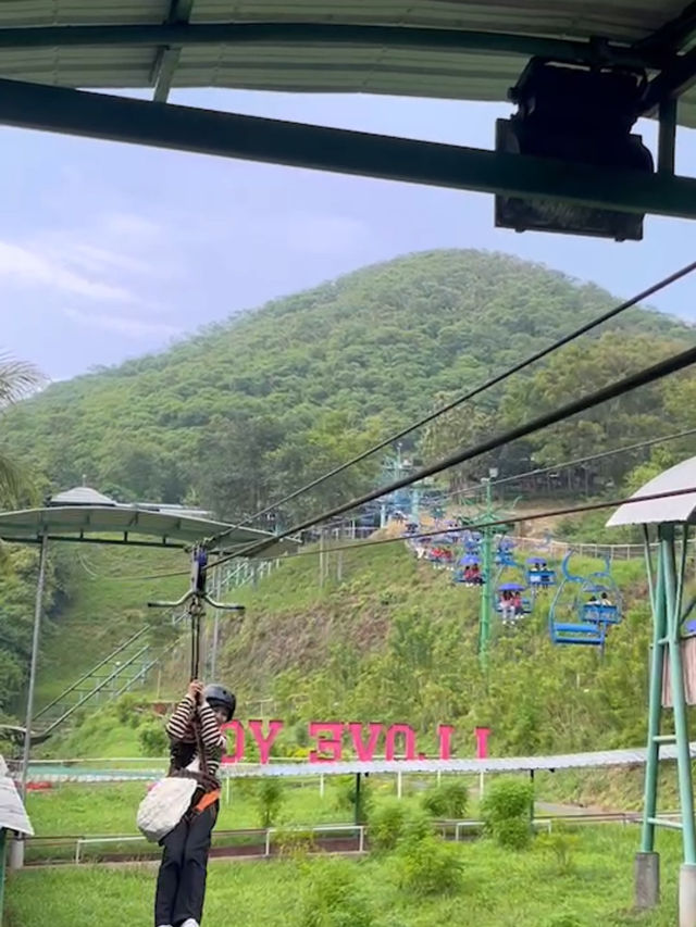 วันหยุดที่ไร่ทองสมบูรณ์คลับ