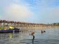 ล่องเรือยามเช้าชมวิถีชีวิตชาวสังขละบุรี 🌊 