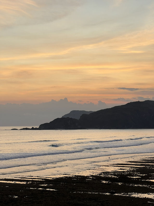 Seger Hill is the perfect Sunset Spot in Kuta, Lombok 🇮🇩