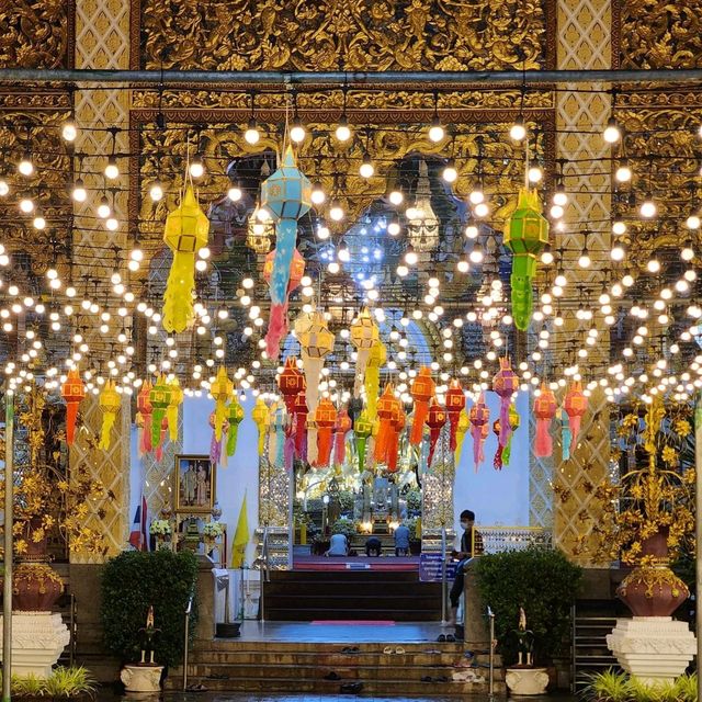 โคมแสนดวงที่เมืองลำพูน