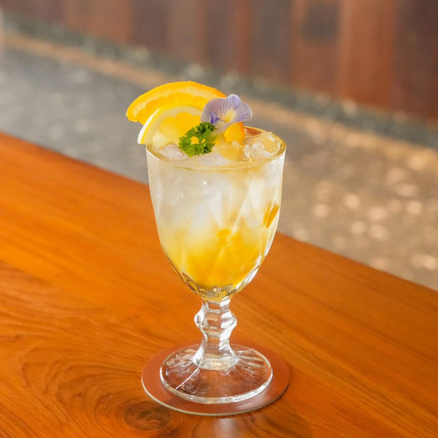 Rongmai mahachai cafe and stay