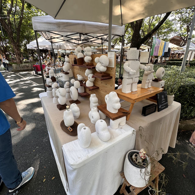 A Cozy & Fun Chiang Mai Daytime Market!