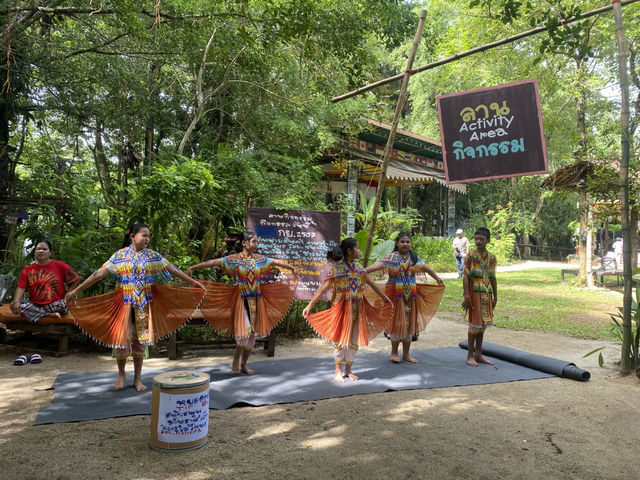 หลาดใต้โหนด ตลาดชิวเมืองพัทลุง