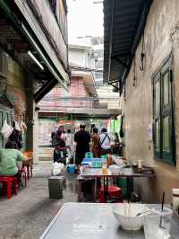 ลิ้มเล่าซา ร้านเก่าแก่ที่ขึ้นชื่อเรื่องลูกชิ้นปลา
