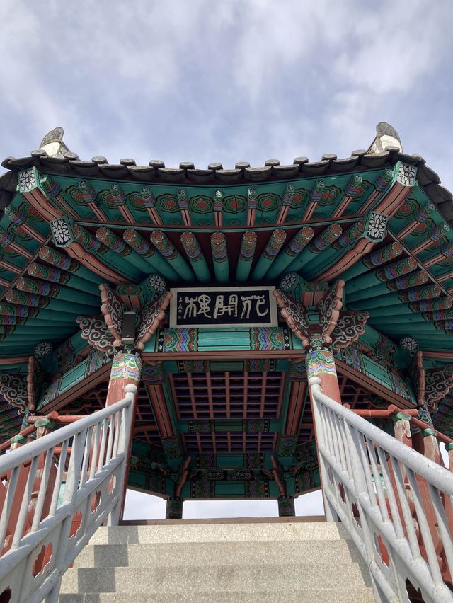 경남 하동의 역사 깊은 전통시장 ‘화개장터’