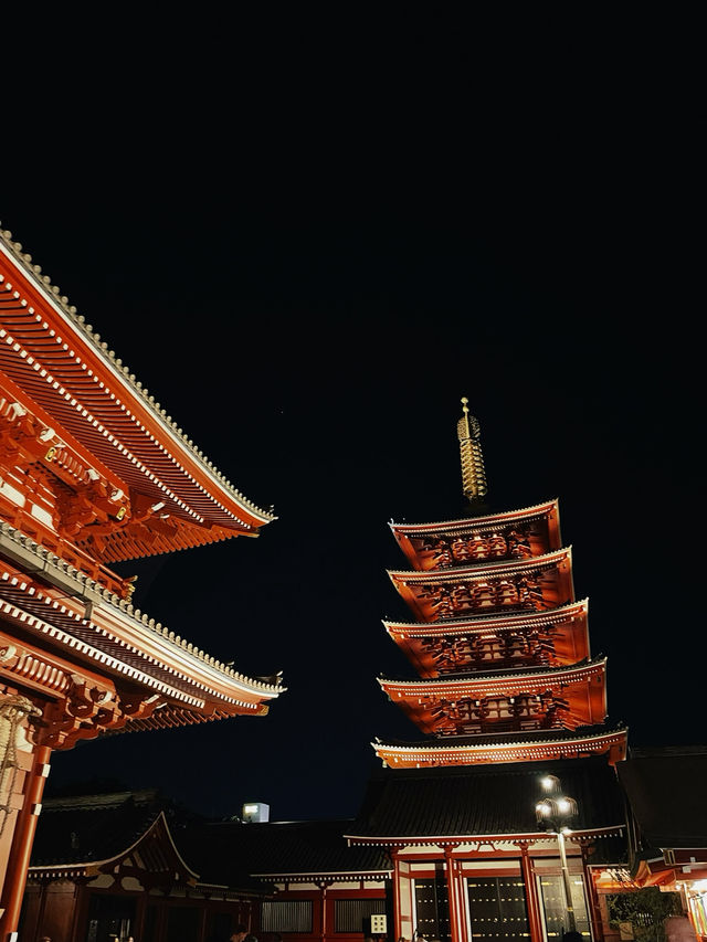 เดินเที่ยววัดเซ็นโซจิตอนกลางคืน สวยมากกก 🏮⛩️