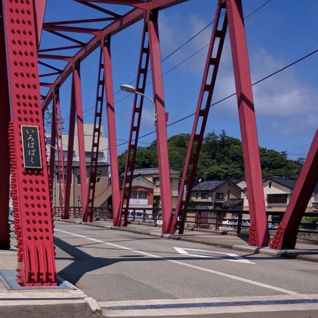 【石川】輪島市の朝市：新鮮な味覚と伝統が息づく市場