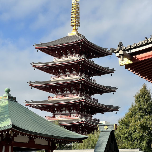 Sensoji Temple • Tokyo 🇯🇵 Japan