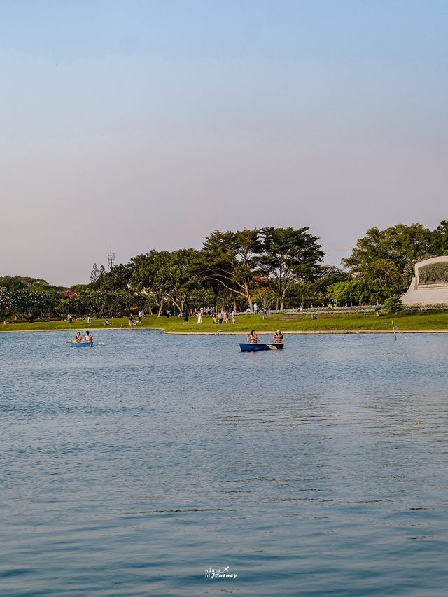 พาไปปั่นเรือเป็ด ชมพระอาทิตย์ตกที่สวนหลวง ร9 🌳