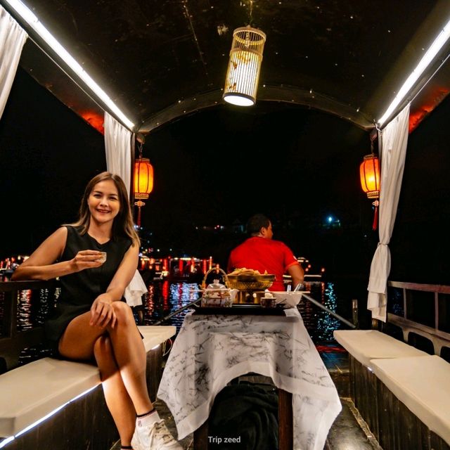 ล่องเรือ ชมแสงไฟบ้านรักไทย แม่ฮ่องสอน