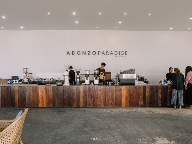 Abonzo Paradise คาเฟ่วิวหลักล้านบนดอยช้าง