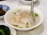 Wang’s Broth ร้านหมูพะโล้ไทเป มิชลิน 3 ปีซ้อน!