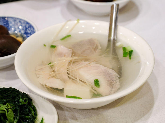Wang’s Broth ร้านหมูพะโล้ไทเป มิชลิน 3 ปีซ้อน!