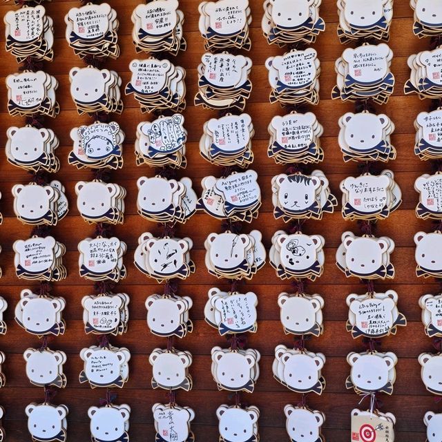 神戶必遊，莊嚴且極具歷史的生田神社。