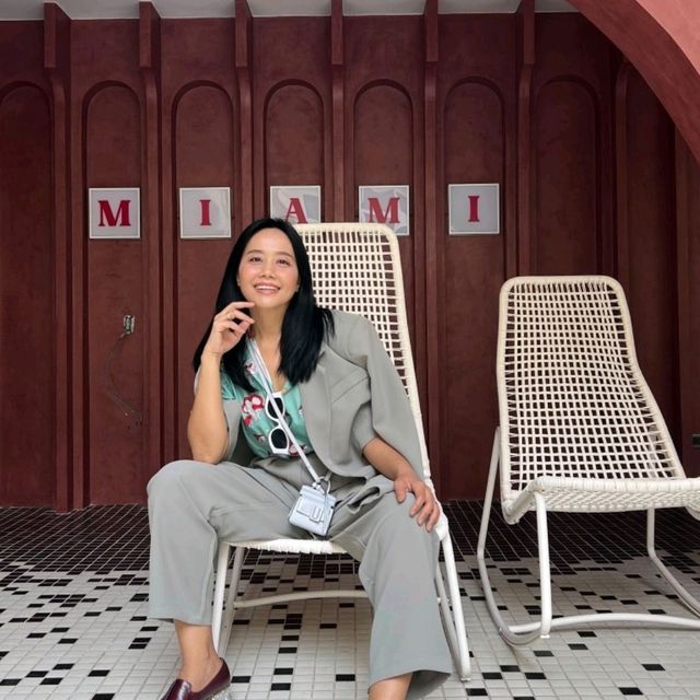 Staycation : ที่โรงแรมไมอามี่สุดเรโทร