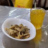 Rung Rueang 榮泰米粉湯，曼谷街頭的米其林美食