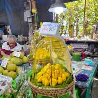 ชม ชิม ช้อป OTOP ชุมชน ที่ตลาดน้ำดอนหวาย 