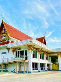 วัดสวยพัทยา วัดท่องเที่ยวทำบุญยอดนิยม