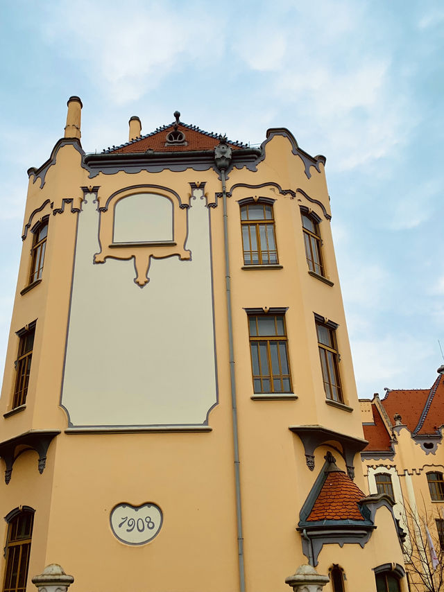 🇸🇰 Slovakian Colors - Blue Church Corner of Bratislava 💙❤️💛