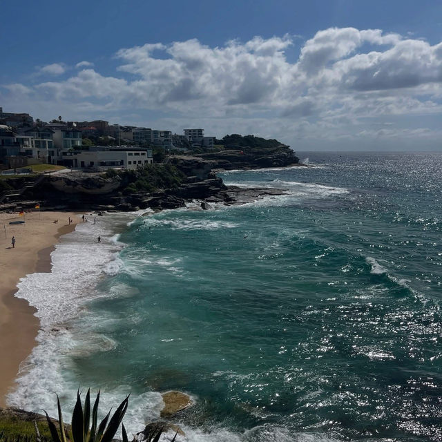 Relaxation and Adventure: A Perfect Day at Coogee Beach