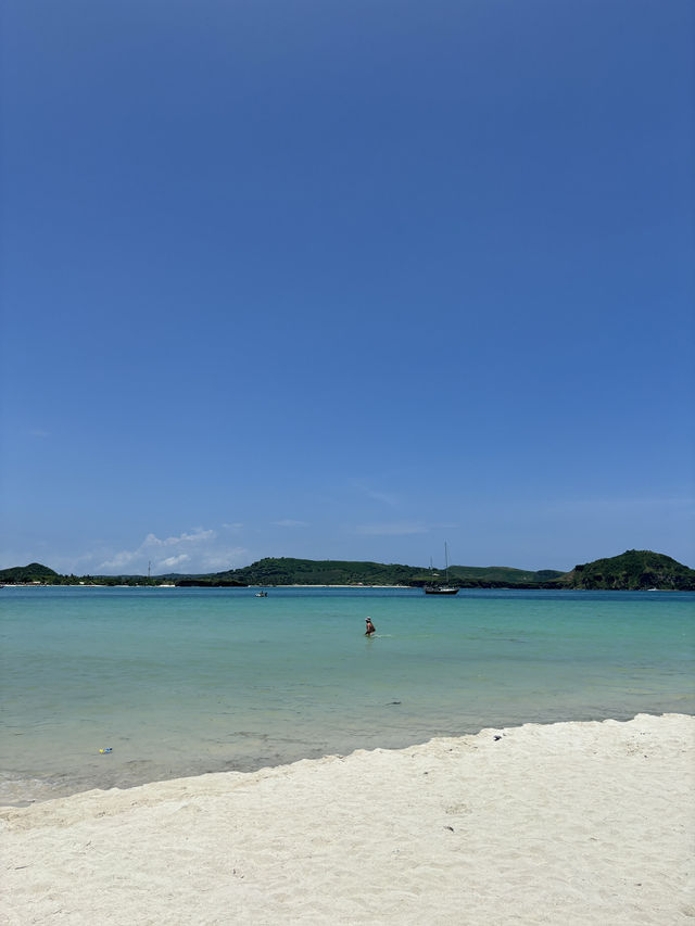 Why Tanjung Aan Beach Belongs on Your Bucket List 🏝️✨