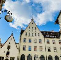 Tallinn offers visitors a unique opportunity to engage with history and culture👫😎❤️