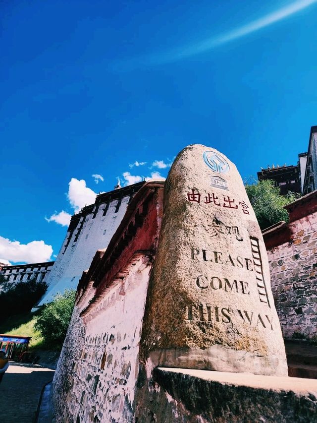 Potala Palace: A Journey to Tibet’s Majestic Rooftop