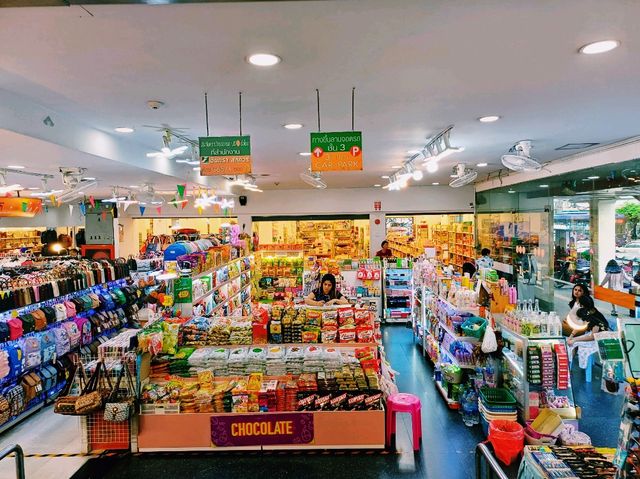 泰國曼谷市中心著名水門市場商圈一日遊行程，曼谷最著名的旅遊市場，適合休閒逛街打卡拍照📸