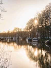 "Volendam: The Timeless Dutch Fishing Village"