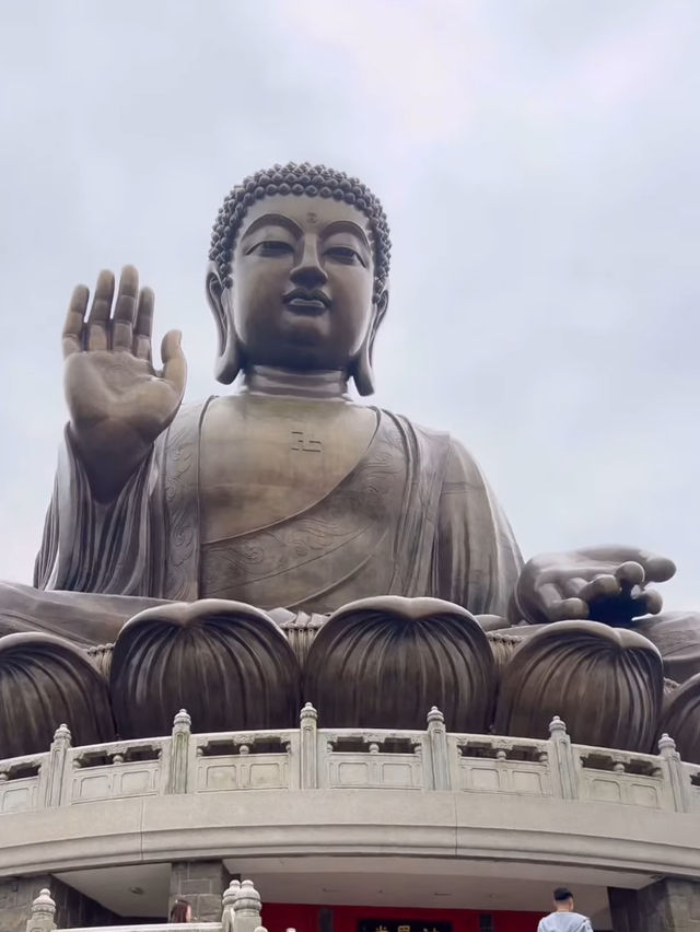 The majestic statue 