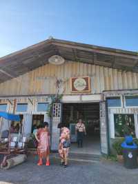 ร้านยุ้งเกลือ บ้านแหลม จ.เพชรบุรี