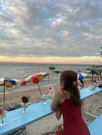 Tiny Island cafe