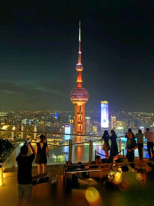 The Flair, one of the top contenders in Shanghai for memorable nightlife with a breathtaking view. 
