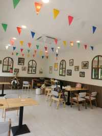 At Home ร้านคาเฟ่น่ารัก บรรยากาศอบอุ่น