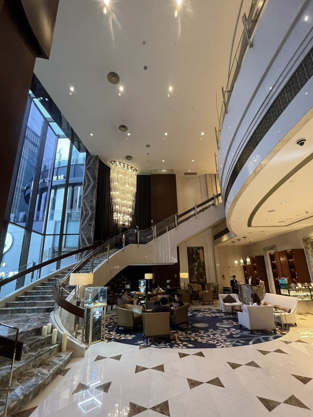 The St. Regis Chengdu: Where Timeless Elegance Meets Modern Luxury