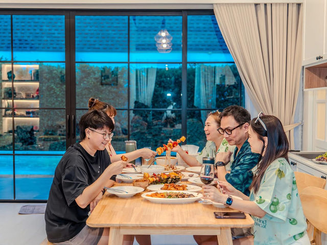 ร้อนนี้ต้อง Pool villa เขาใหญ่ กับสระแบบซีทรู
