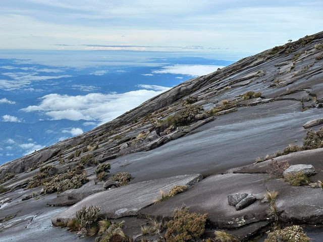 The breathtaking views during descent from Low’s Peak
