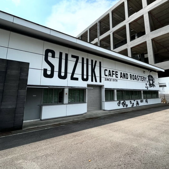 シンガポール・ブーンレイの工業団地の隠れ家カフェ