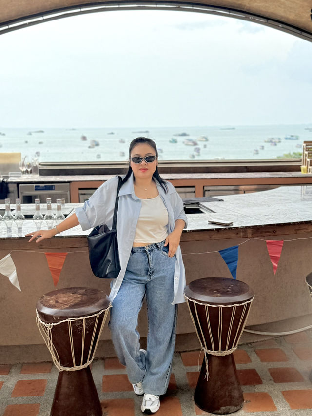 Shaloba by the sea (Pattaya) 