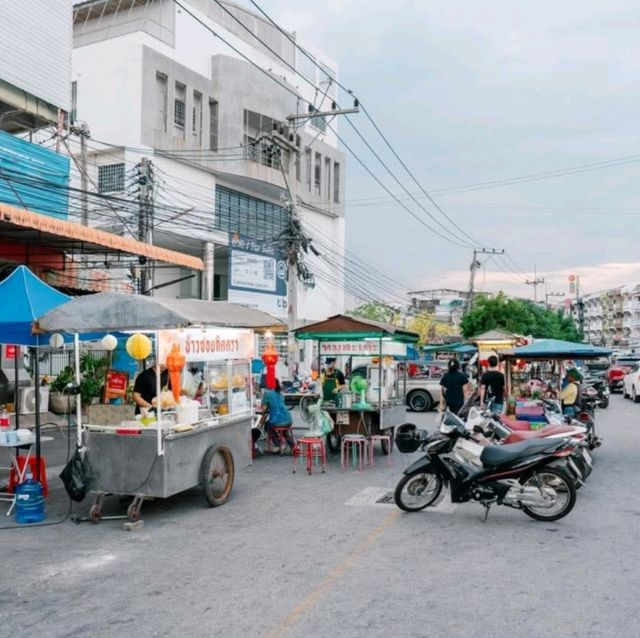 ร้านข้าวซอยกิตตรา  l รสชาติปริญญาราคาติดดิน 🍜🥘